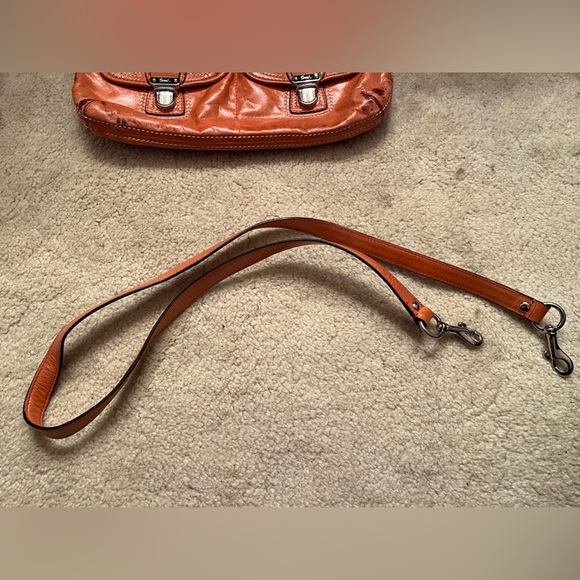 Coach Poppy Tangerine Waxed Leather Distressed Swing Messenger Hobo Bag Purse - Picture 5 of 11